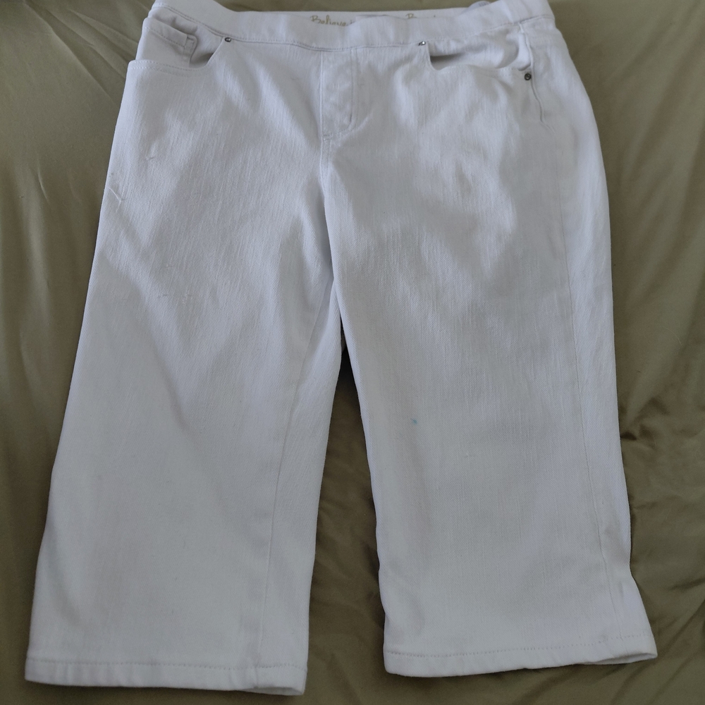 Belle by Kim Gravel White Capris Size 12